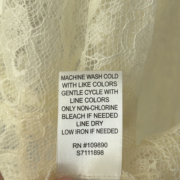 Seven7 cream lace long-sleeved tunic. Size 14/16. - Picture 8 of 8